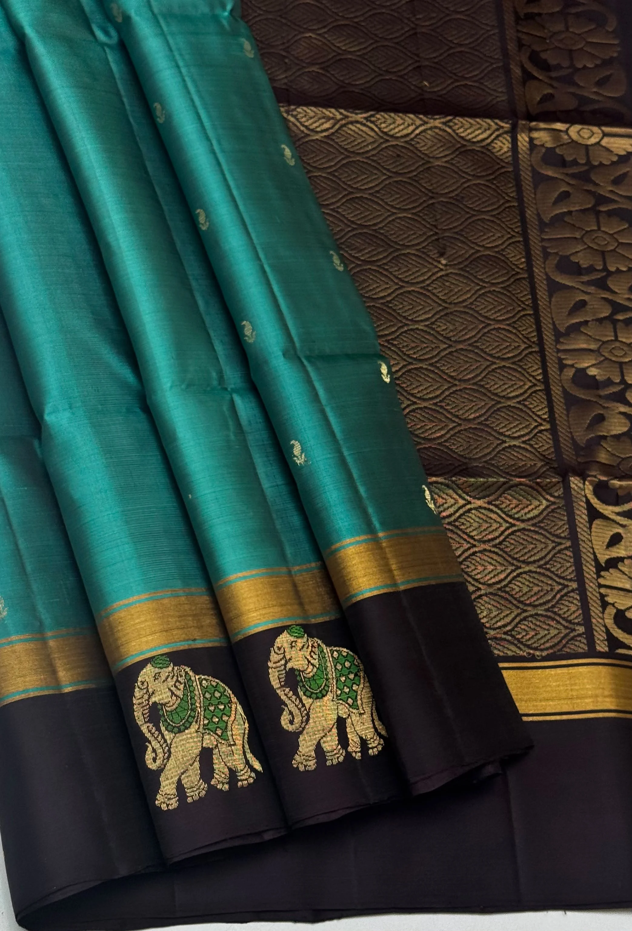 Chocolate Brown Elephant Border and Leaf Gold Zari Pallu Kanchipuram Silk Saree